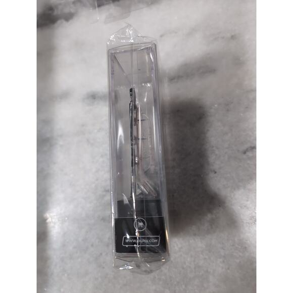 FiGPiN #210 Persona 5: Protagonist- Collectible Pin, Premium‎ Display Case, Seal - Picture 2 of 5